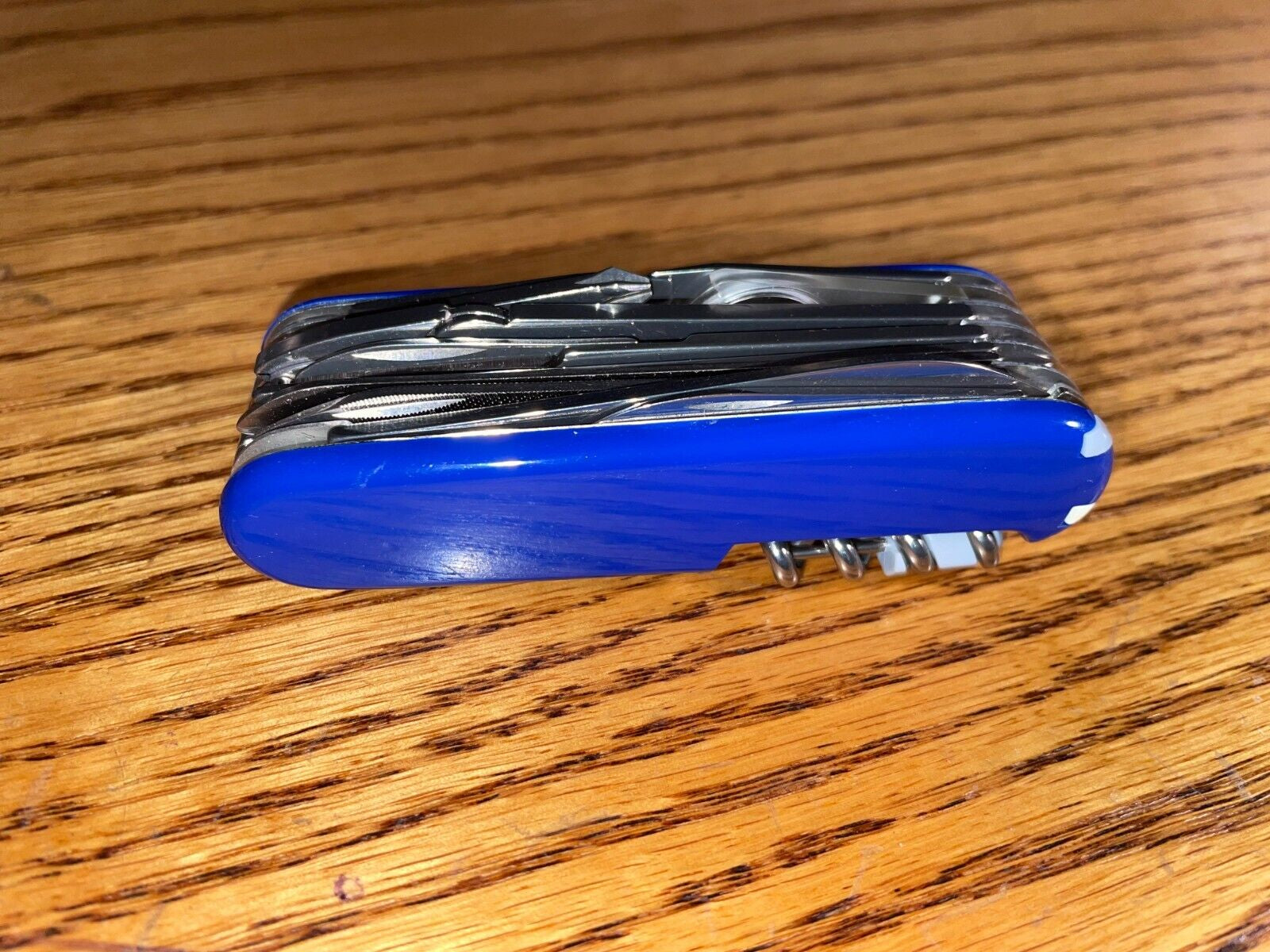 New Victorinox Swiss Army 91Mm Knife BLUE SWISSCHAMP 1.6795.2