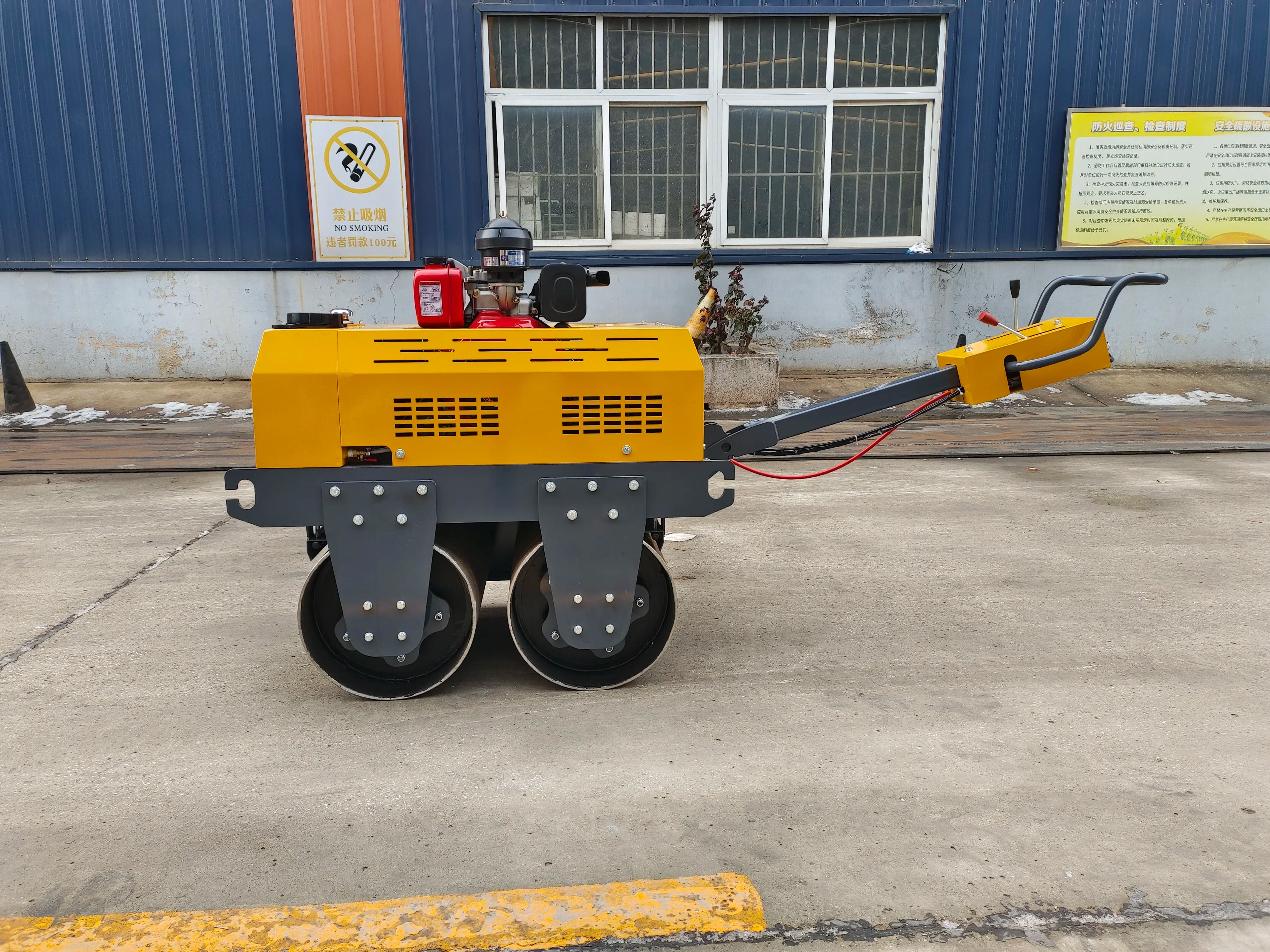 550 KG Double Drum Mini Road Roller Walk behind Handheld Vibratory Compactor with Changchai Engine