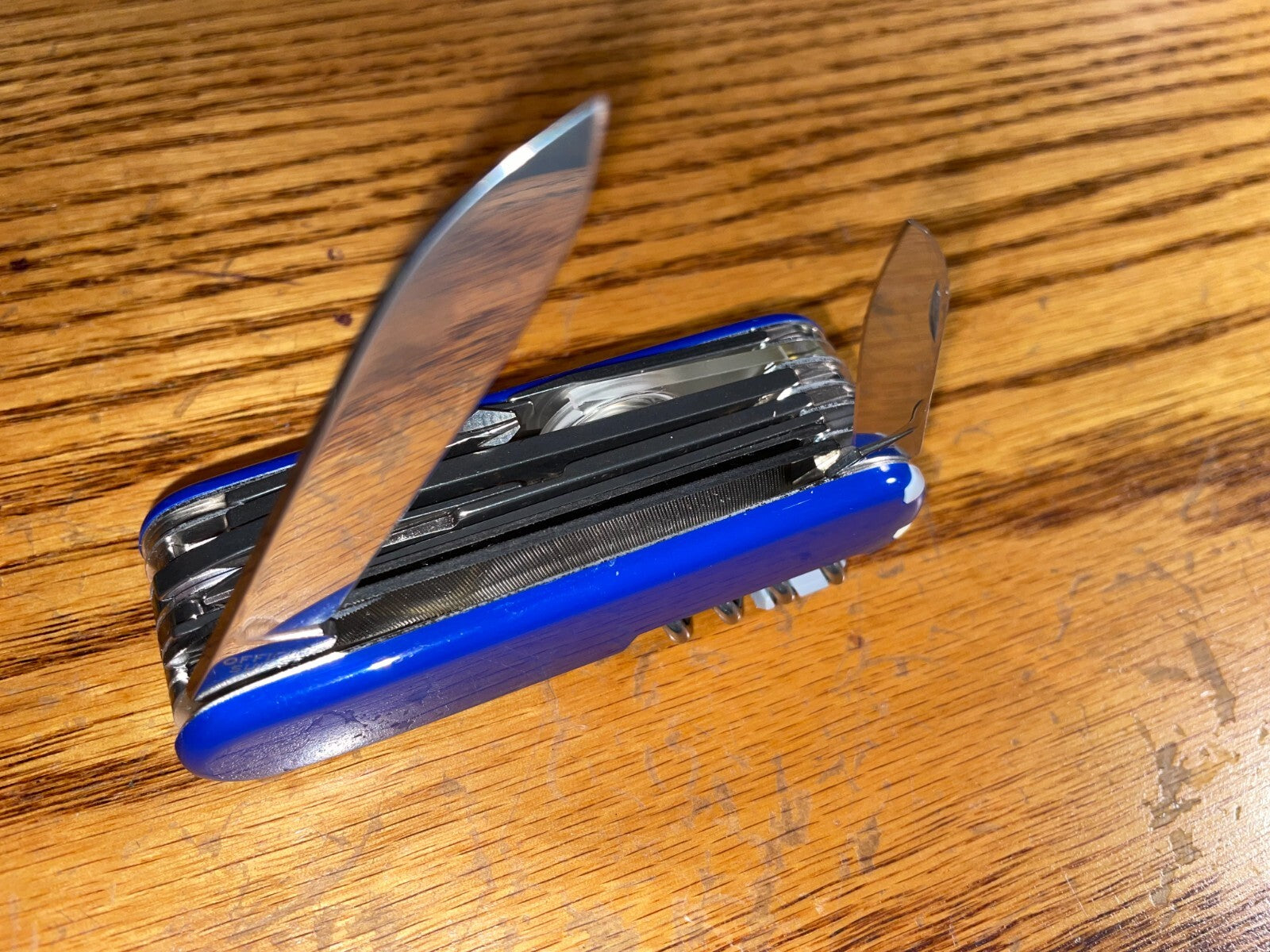 New Victorinox Swiss Army 91Mm Knife BLUE SWISSCHAMP 1.6795.2