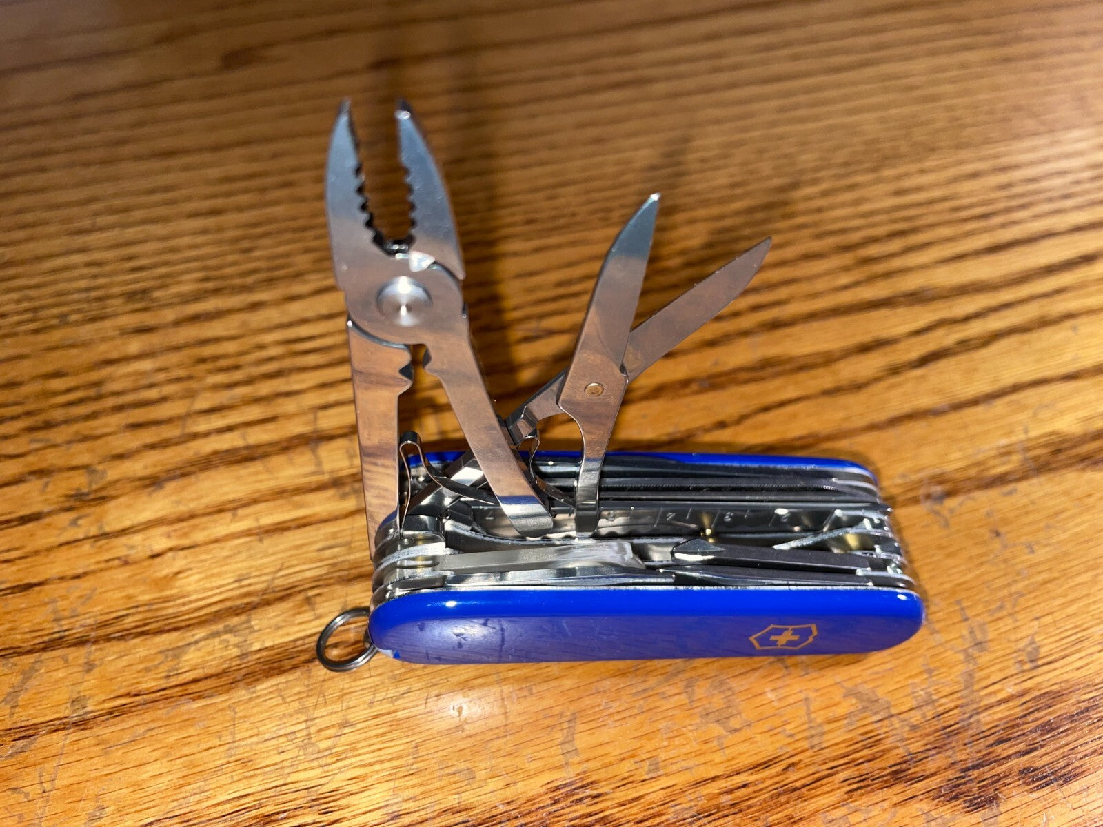 New Victorinox Swiss Army 91Mm Knife BLUE SWISSCHAMP 1.6795.2