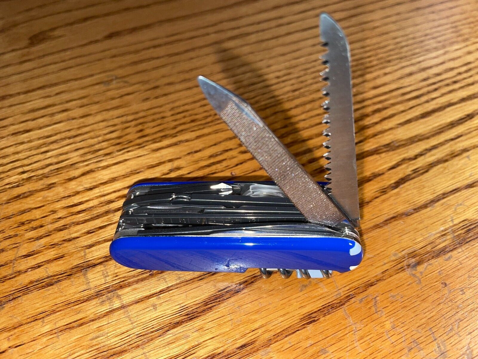 New Victorinox Swiss Army 91Mm Knife BLUE SWISSCHAMP 1.6795.2