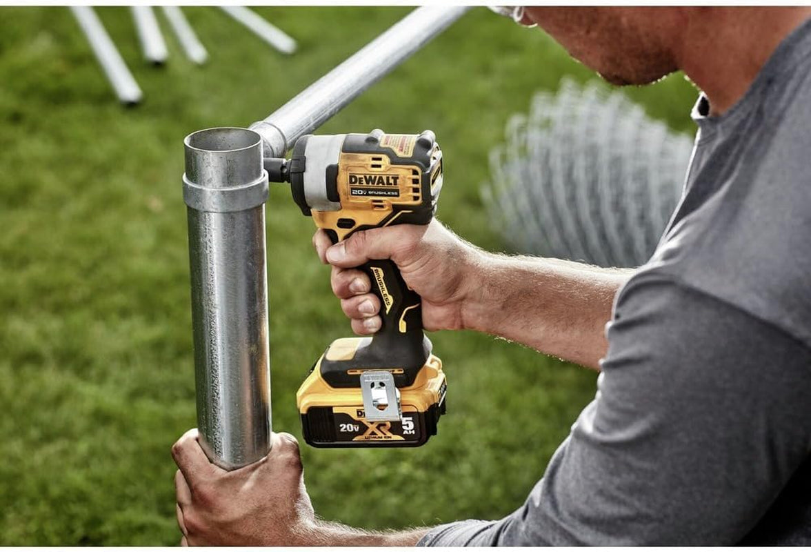 DCF913B 20V MAX* 3/8 In. Cordless Impact Wrench with Hog Ring Anvil (Tool Only)