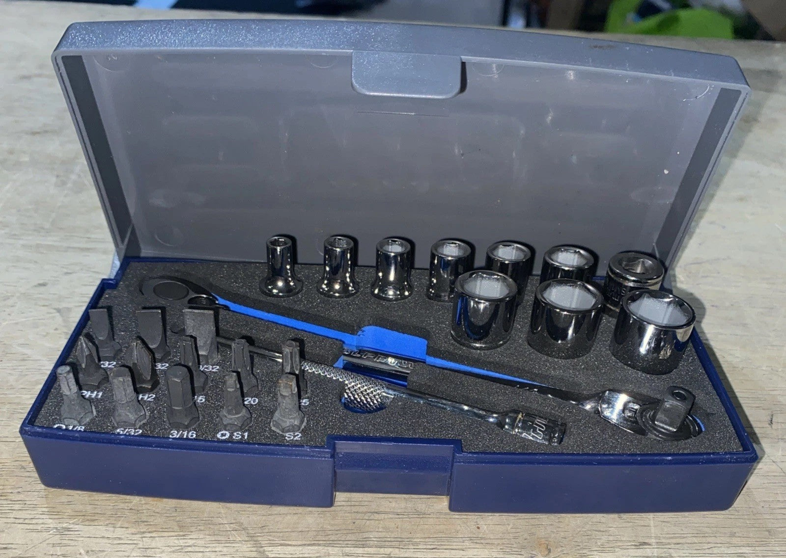 Blue Point BLPBTWKIT 25 Pc 1/4" Drive Socket & Bit Ratchet Set
